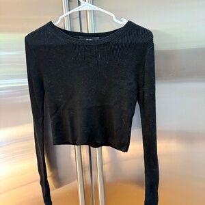 Black crop long sleeve sweater. Super soft Forever 21 size small